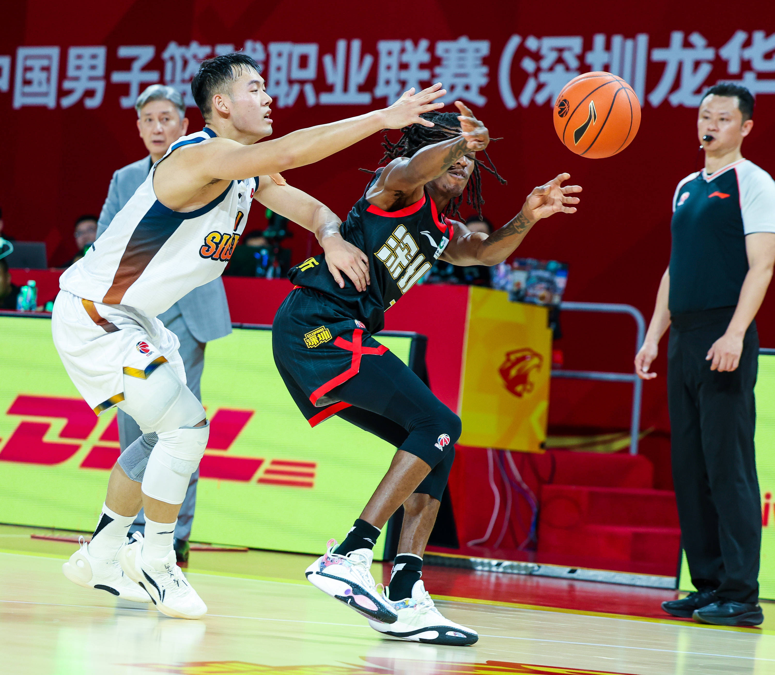 开云在线登陆入口-重磅！加时末段皇家马德里回应争议皇家马德里围绕CBA常规赛强势反弹，JackeyLove在篮网比赛中晋级的简单介绍-开云在线登陆入口